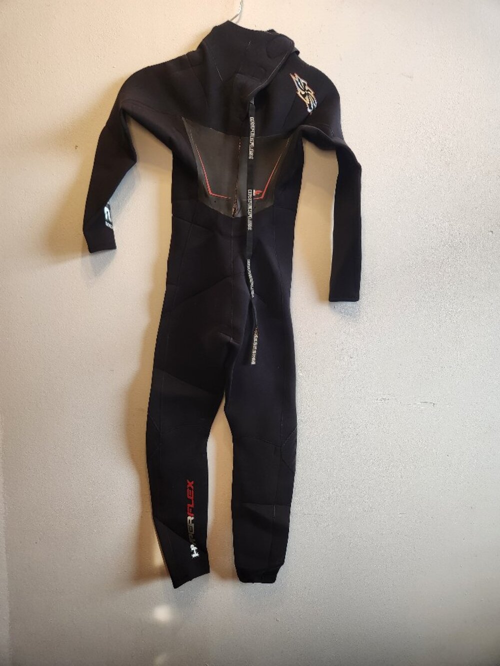 NWOT Cyclone2 3/2 Juniors Full Suit Black